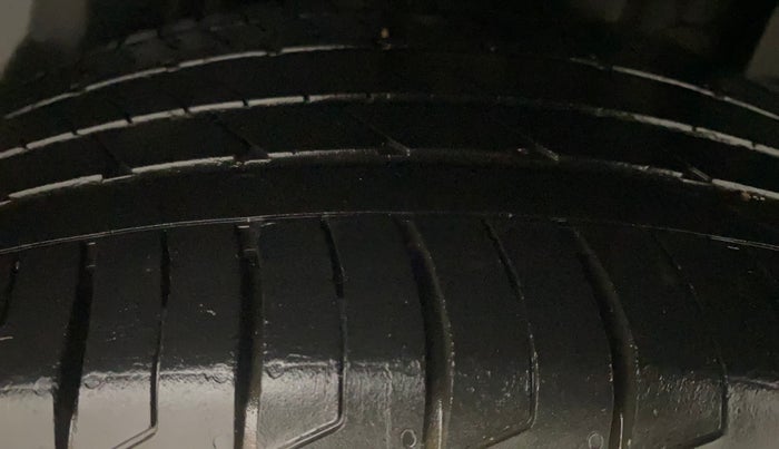 2022 KIA SELTOS HTX PETROL 1.5, Petrol, Manual, 26,183 km, Left Rear Tyre Tread