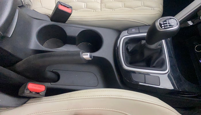 2022 KIA SELTOS HTX PETROL 1.5, Petrol, Manual, 26,183 km, Gear Lever