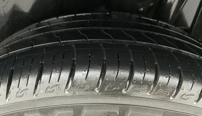 2022 Maruti Vitara Brezza LXI, Petrol, Manual, 8,195 km, Left Rear Tyre Tread