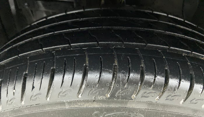 2022 Maruti Vitara Brezza LXI, Petrol, Manual, 8,195 km, Left Front Tyre Tread