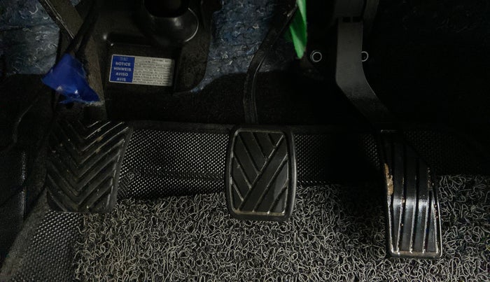 2022 Maruti Vitara Brezza LXI, Petrol, Manual, 8,195 km, Pedals