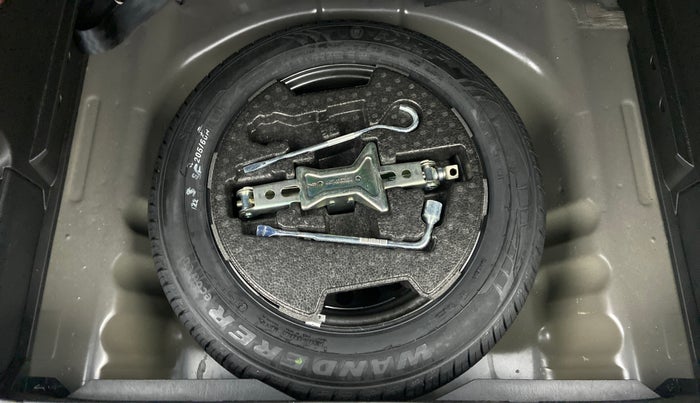 2022 Maruti Vitara Brezza LXI, Petrol, Manual, 8,195 km, Spare Tyre