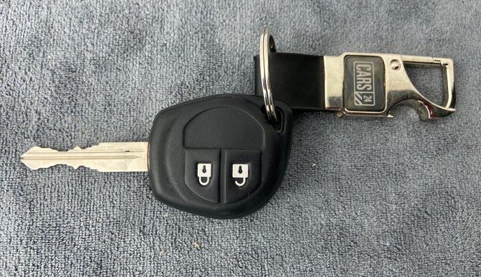 2022 Maruti Vitara Brezza LXI, Petrol, Manual, 8,195 km, Key Close Up