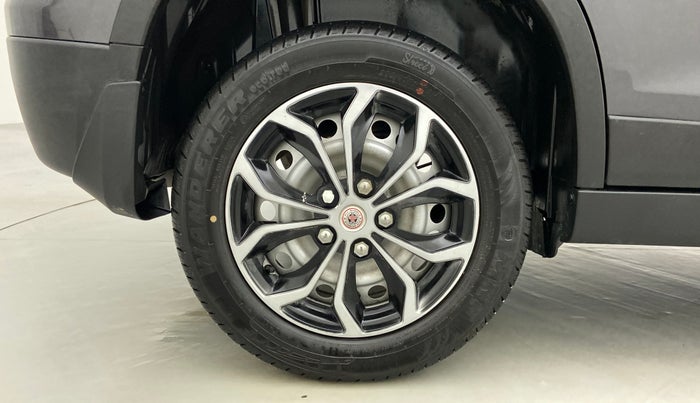 2022 Maruti Vitara Brezza LXI, Petrol, Manual, 8,195 km, Right Rear Wheel