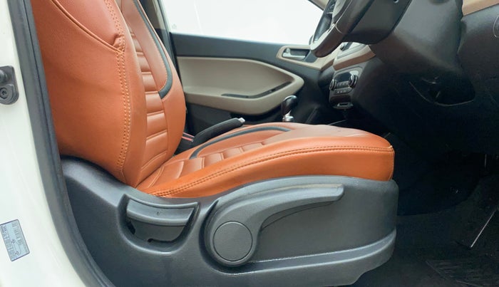 2018 Hyundai Elite i20 ASTA 1.2 (O), Petrol, Manual, 72,592 km, Driver Side Adjustment Panel