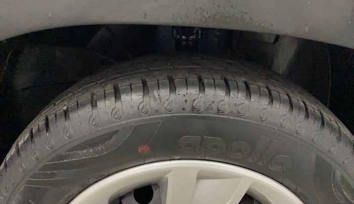 2020 Renault Kwid RXT 1.0 (O), Petrol, Manual, 12,097 km, Right Front Tyre Tread