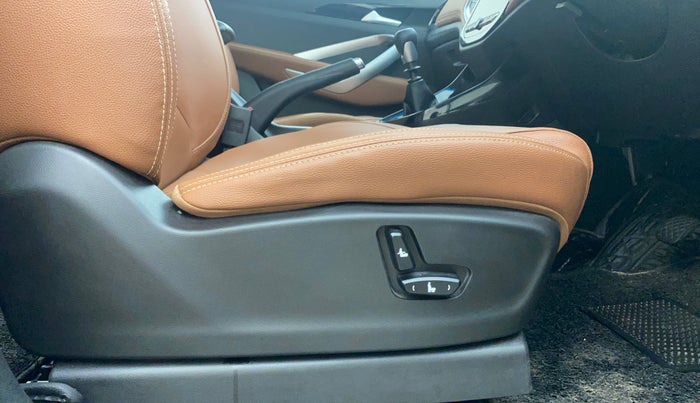 2021 MG HECTOR PLUS SELECT 2.0 DIESEL TURBO MT 7-STR, Diesel, Manual, 41,746 km, Driver Side Adjustment Panel