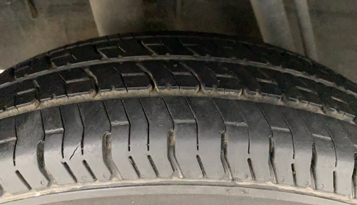 2018 Renault Kwid RXL 1.0, Petrol, Manual, 1,24,612 km, Right Rear Tyre Tread