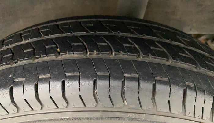 2018 Renault Kwid RXL 1.0, Petrol, Manual, 1,24,612 km, Left Rear Tyre Tread