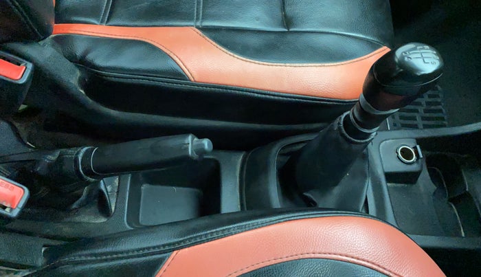 2018 Renault Kwid RXL 1.0, Petrol, Manual, 1,24,612 km, Gear Lever