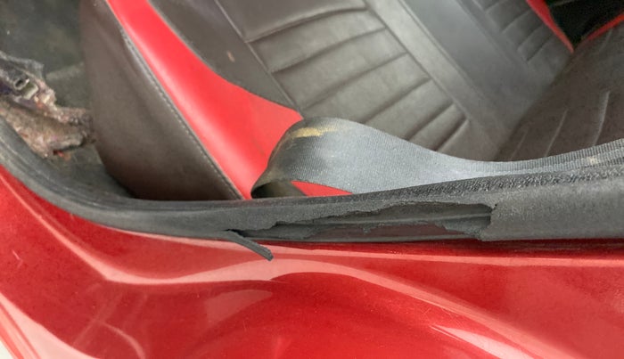 2017 Renault Kwid RXL 1.0 AMT, Petrol, Automatic, 81,161 km, Rear left door - Beading has minor damage