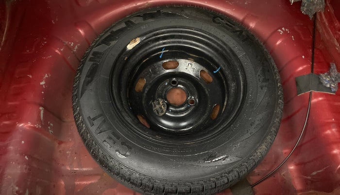 2017 Renault Kwid RXL 1.0 AMT, Petrol, Automatic, 81,161 km, Dicky (Boot door) - Tool missing
