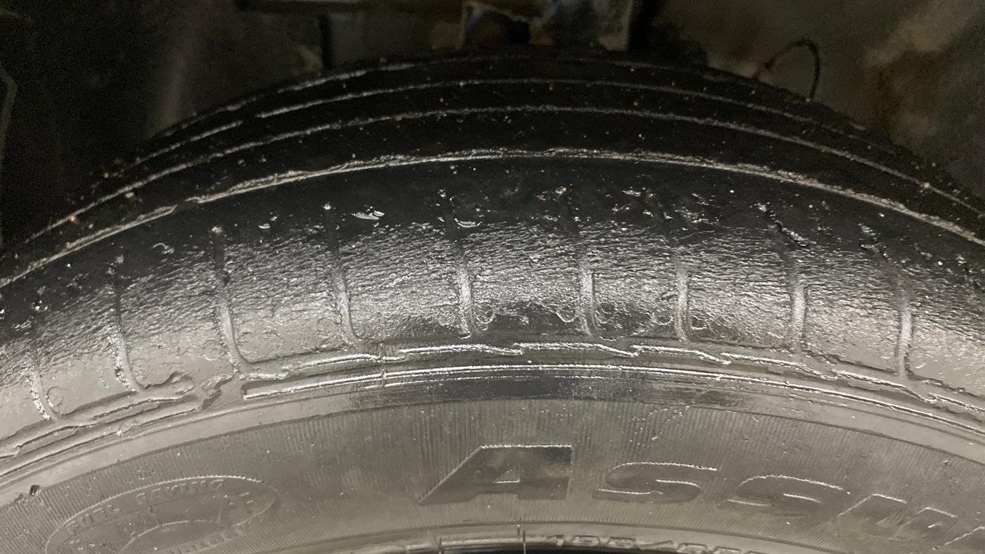 2021 Hyundai VENUE S 1.2, Petrol, Manual, 25,534 km, Left Front Tyre Tread