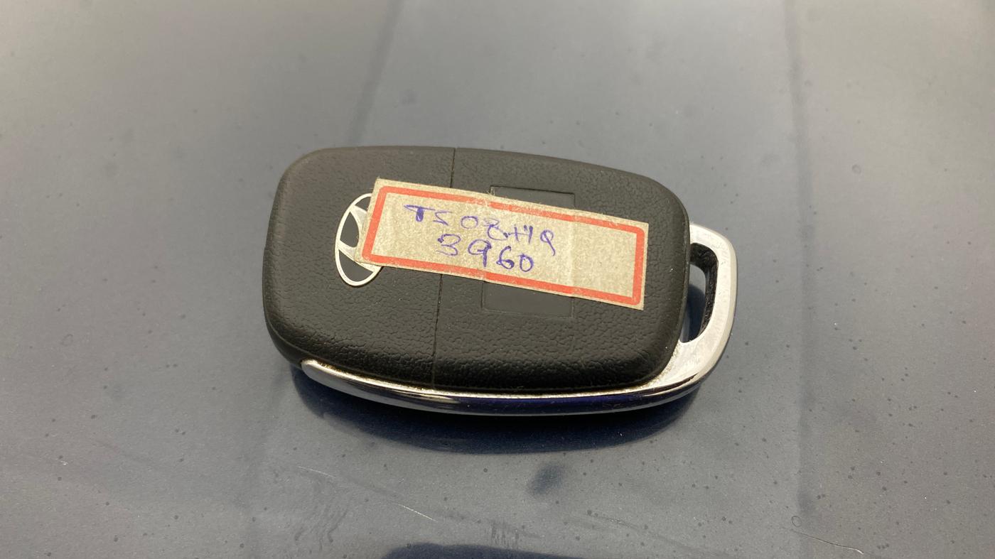 2021 Hyundai VENUE S 1.2, Petrol, Manual, 25,534 km, Key Close Up
