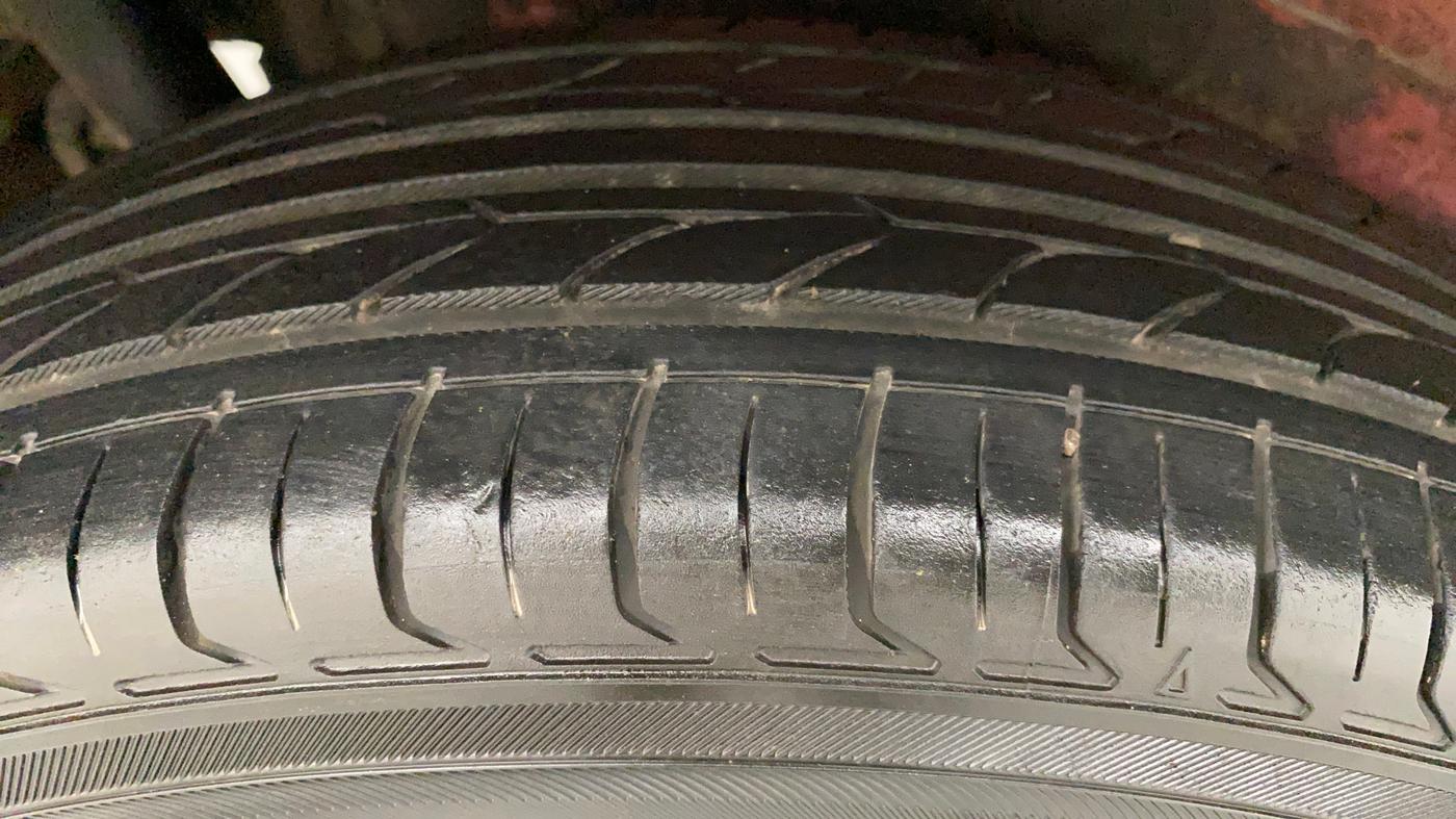 2012 Maruti Wagon R 1.0 VXI, Petrol, Manual, 86,140 km, Right Rear Tyre Tread