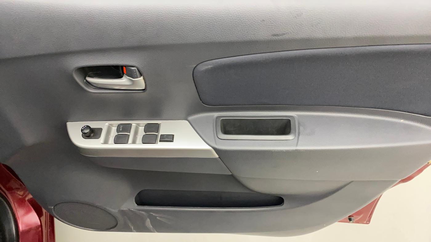 2012 Maruti Wagon R 1.0 VXI, Petrol, Manual, 86,140 km, Driver Side Door Panels Control
