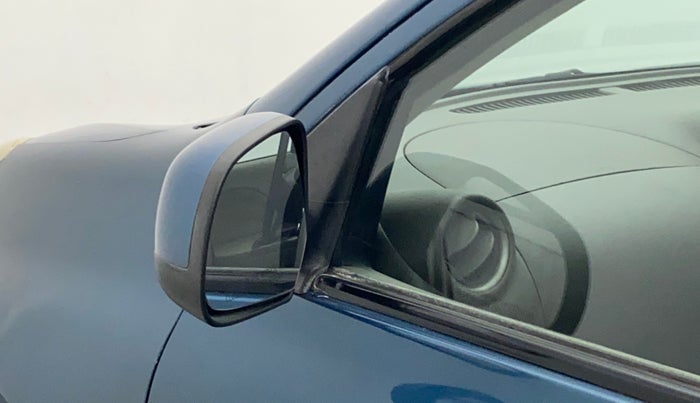 2014 Nissan Micra XV CVT, Petrol, Automatic, 31,091 km, Left rear-view mirror - Folding motor not working