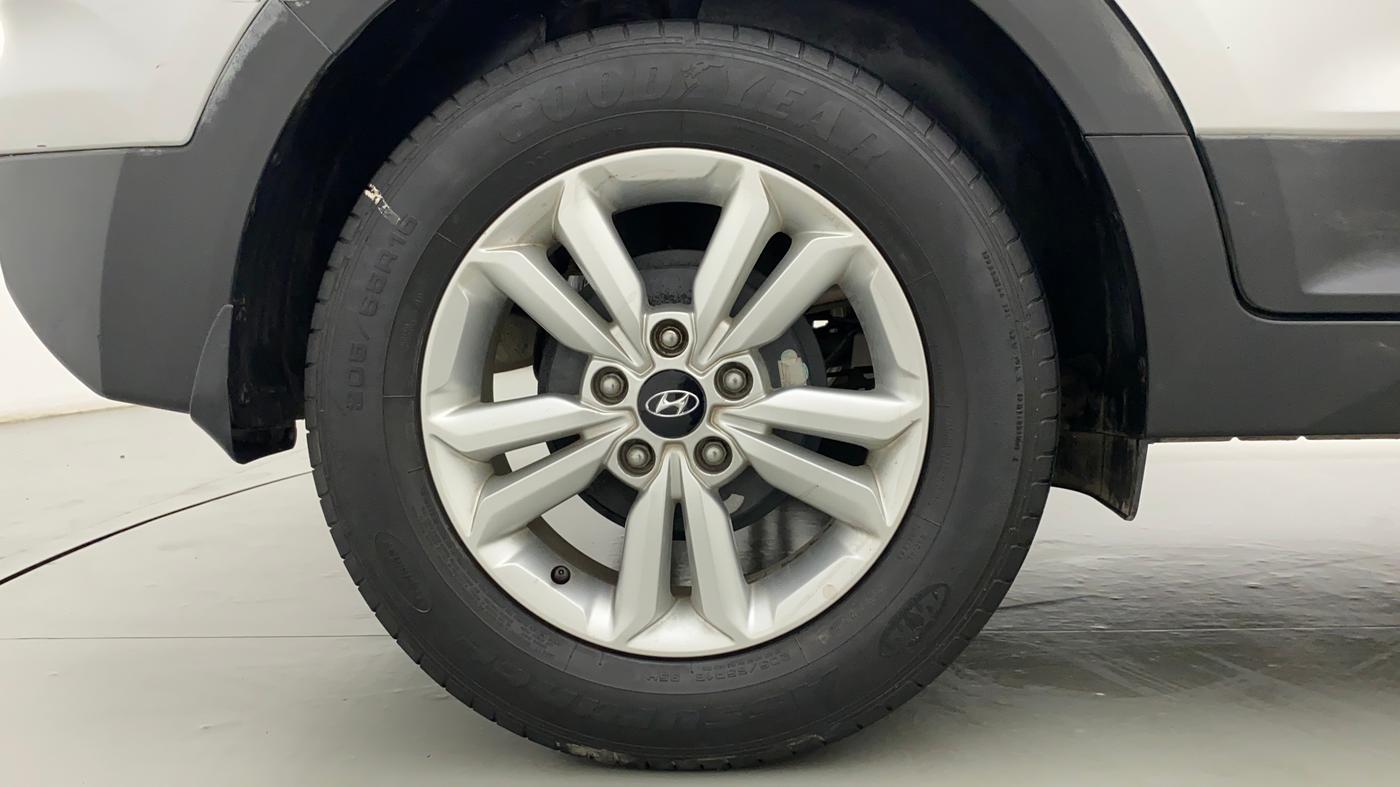 2015 Hyundai Creta SX PLUS 1.6 PETROL, Petrol, Manual, 56,906 km, Right Rear Wheel