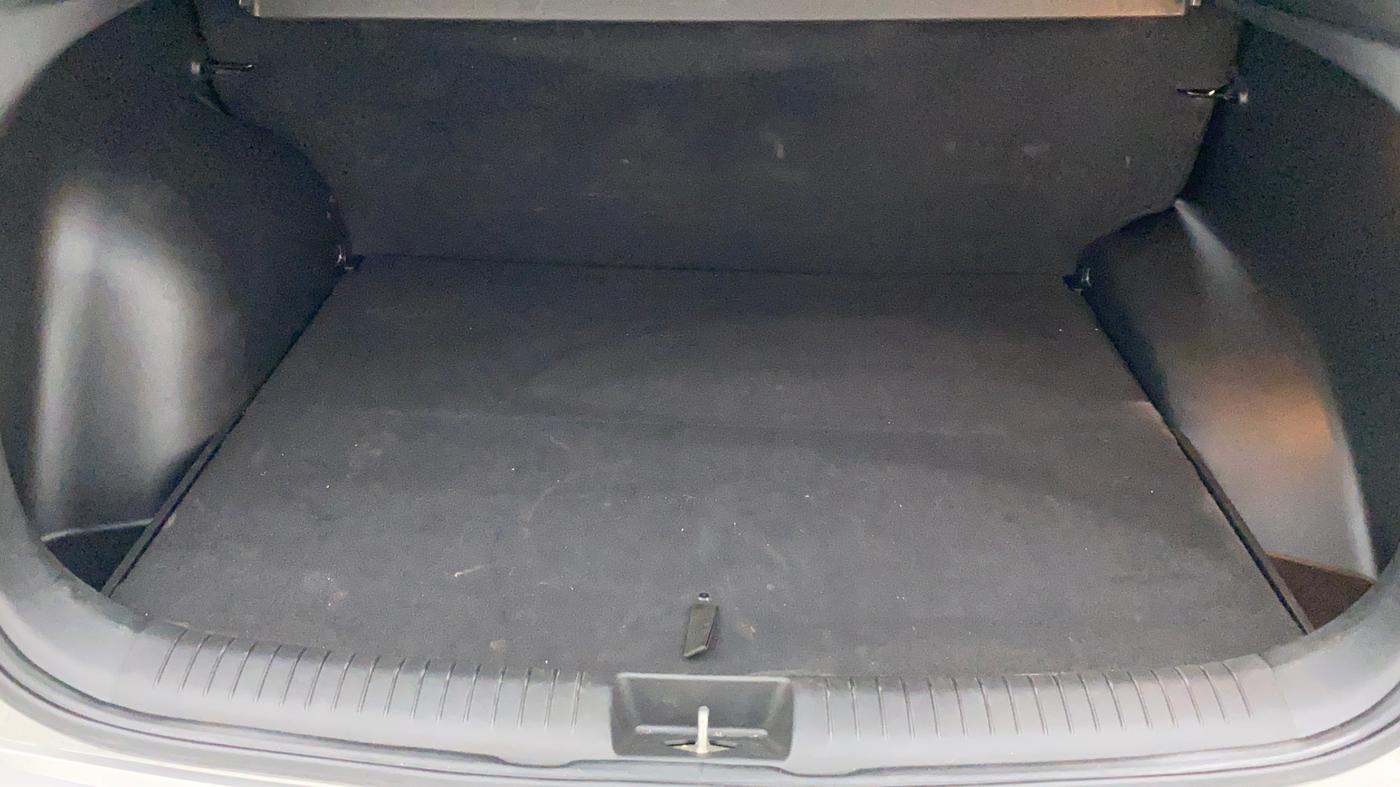 2015 Hyundai Creta SX PLUS 1.6 PETROL, Petrol, Manual, 56,906 km, Boot Inside