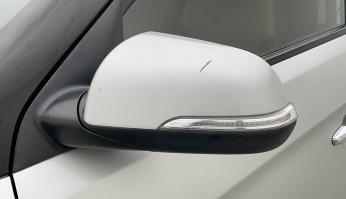 2015 Hyundai Creta SX PLUS 1.6 PETROL, Petrol, Manual, 56,906 km, Left rear-view mirror - Minor scratches