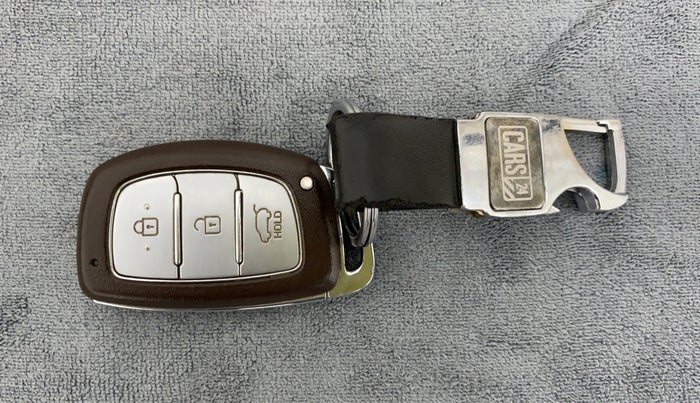 2015 Hyundai Creta SX PLUS 1.6 PETROL, Petrol, Manual, 56,906 km, Key Close Up