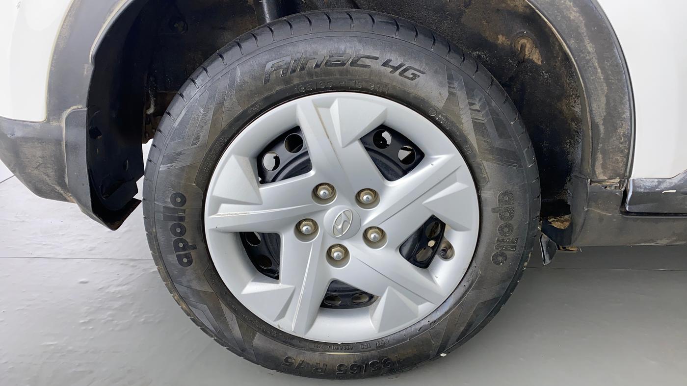 2020 Hyundai VENUE S MT 1.2 KAPPA, CNG, Manual, 70,448 km, Right Rear Wheel