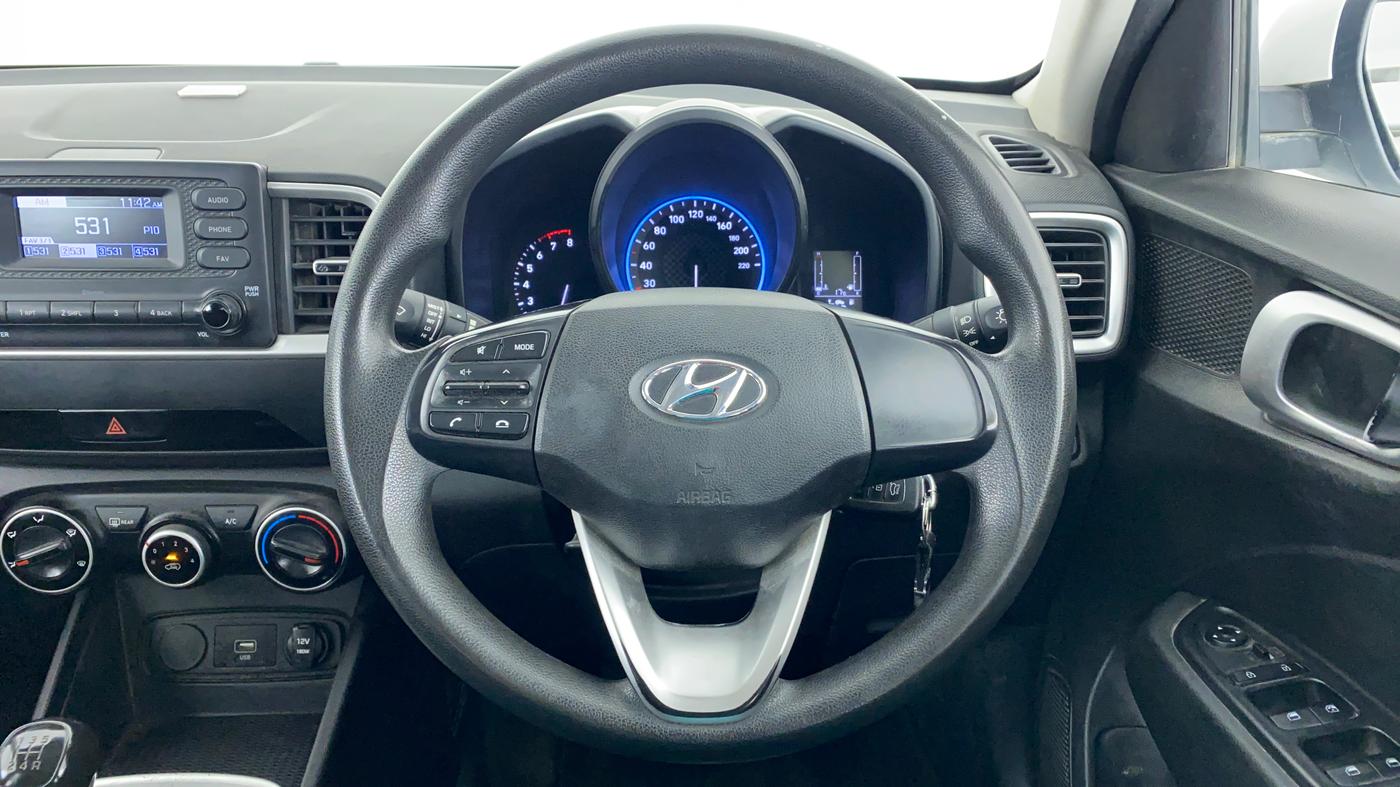 2020 Hyundai VENUE S MT 1.2 KAPPA, CNG, Manual, 70,448 km, Steering Wheel Close Up
