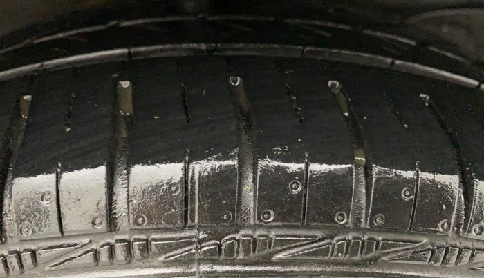 2020 Hyundai NEW SANTRO SPORTZ CNG, CNG, Manual, 93,021 km, Right Rear Tyre Tread