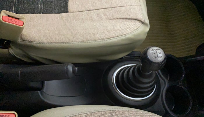 2017 Honda Amaze 1.2L I-VTEC S, Petrol, Manual, 64,204 km, Gear Lever