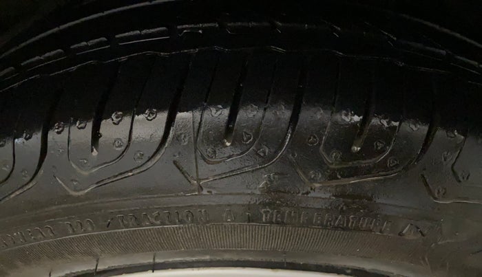 2017 Honda Amaze 1.2L I-VTEC S, Petrol, Manual, 64,204 km, Left Rear Tyre Tread