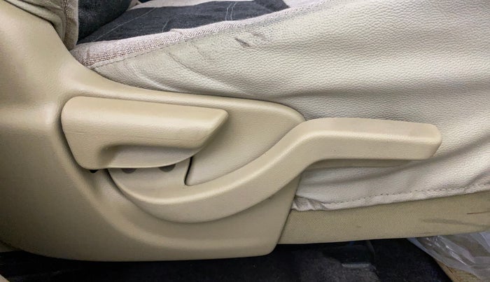 2017 Honda Amaze 1.2L I-VTEC S, Petrol, Manual, 64,204 km, Driver Side Adjustment Panel