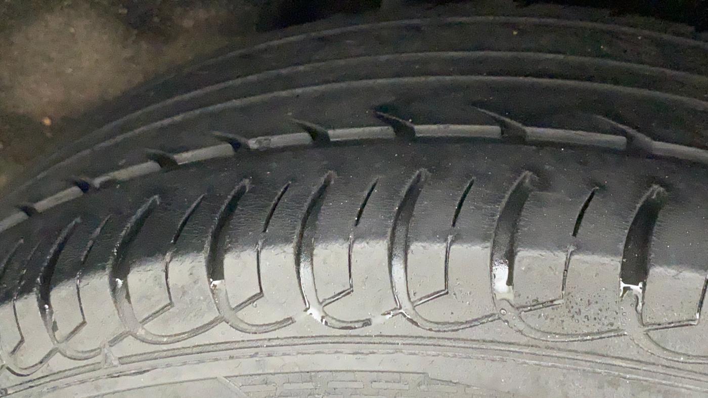 2017 Ford Ecosport TREND+ 1.0L ECOBOOST, Petrol, Manual, 76,676 km, Right Rear Tyre Tread
