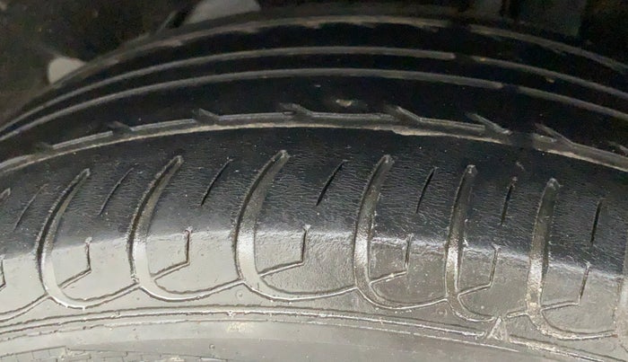 2017 Ford Ecosport TREND+ 1.0L ECOBOOST, Petrol, Manual, 76,676 km, Left Rear Tyre Tread