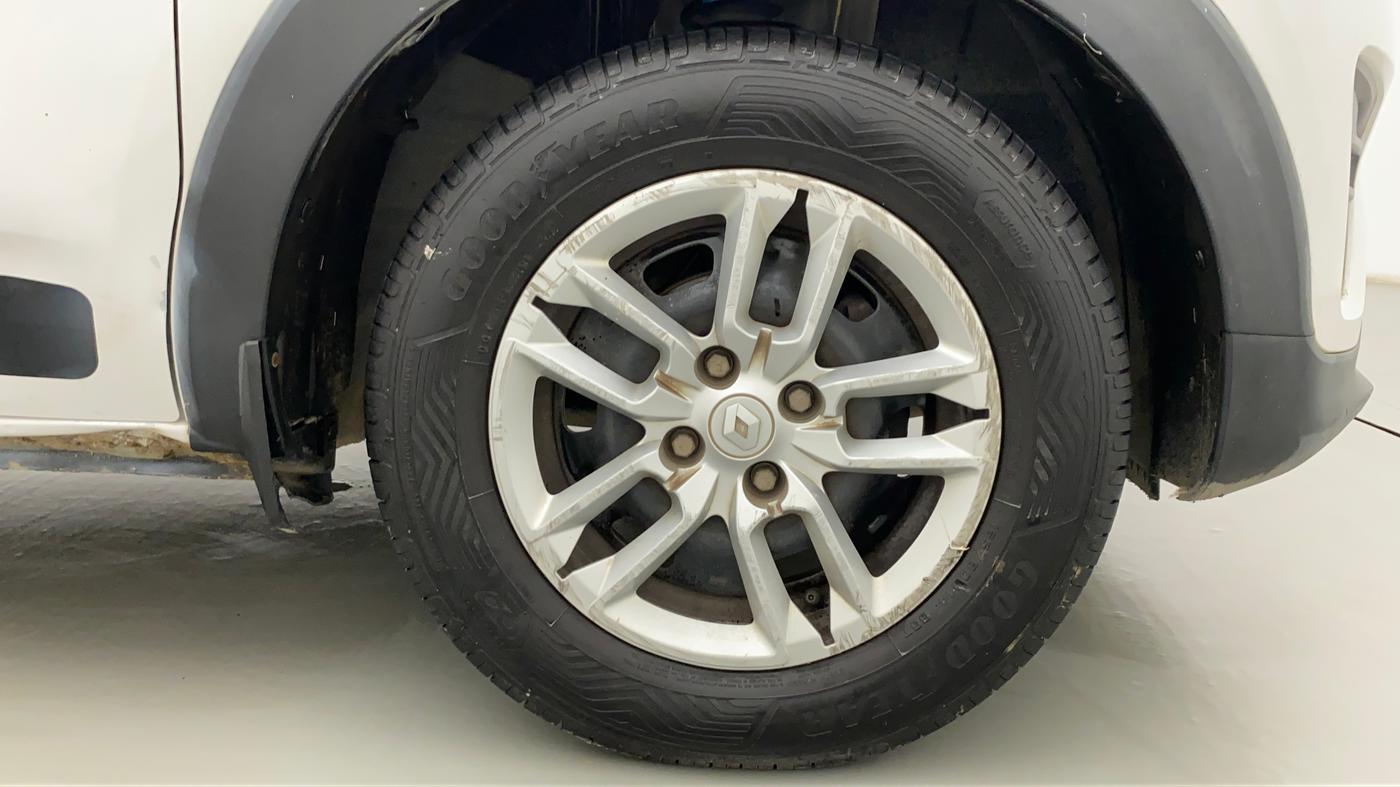 2019 Renault TRIBER RXL MT, Petrol, Manual, 57,406 km, Right Front Wheel