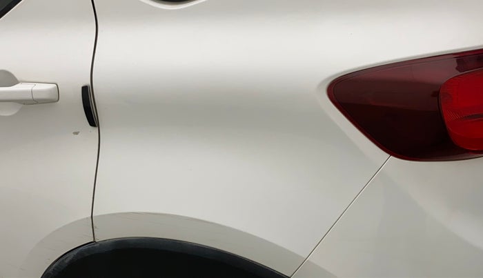 2019 Renault TRIBER RXL MT, Petrol, Manual, 57,406 km, Left quarter panel - Minor scratches