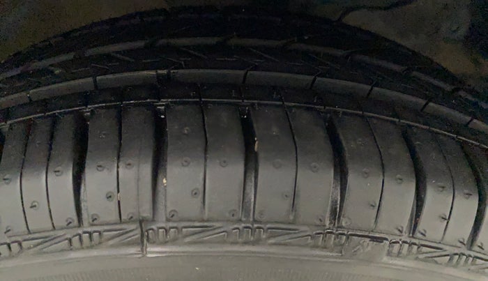 2020 Maruti S PRESSO VXI CNG, CNG, Manual, 37,608 km, Right Rear Tyre Tread