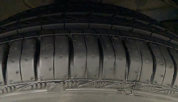 2020 Maruti S PRESSO VXI CNG, CNG, Manual, 37,608 km, Right Front Tyre Tread