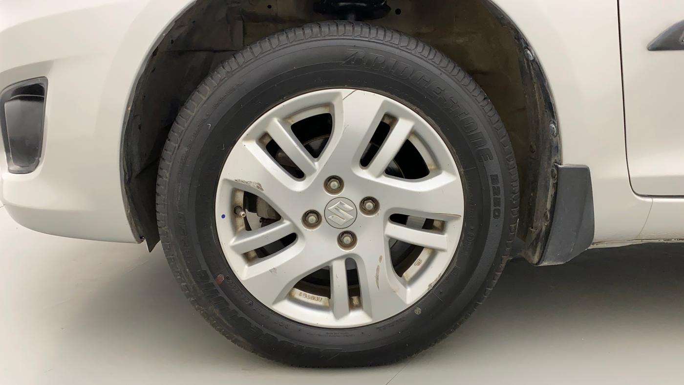 2013 Maruti Swift Dzire ZDI, Diesel, Manual, 55,273 km, Left Front Wheel