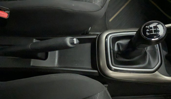 2017 Maruti IGNIS ZETA 1.2, Petrol, Manual, 5,231 km, Gear Lever