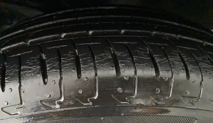 2017 Maruti IGNIS ZETA 1.2, Petrol, Manual, 5,231 km, Left Rear Tyre Tread