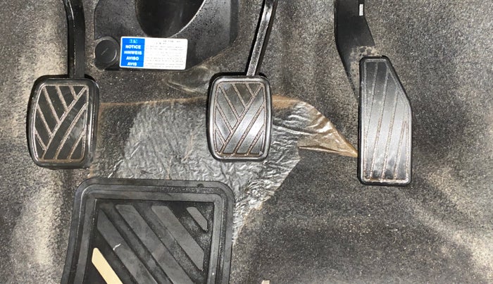 2017 Maruti IGNIS ZETA 1.2, Petrol, Manual, 5,231 km, Pedals