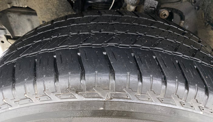 2019 Ford Endeavour 2.2l 4X2 MT Titanium, Diesel, Manual, 95,939 km, Left Front Tyre Tread