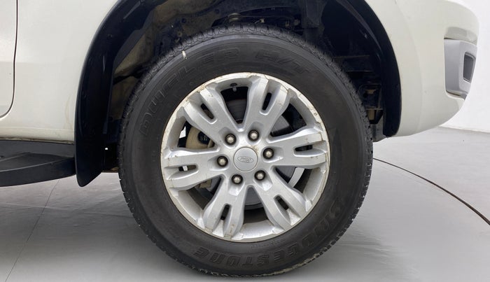 2019 Ford Endeavour 2.2l 4X2 MT Titanium, Diesel, Manual, 95,939 km, Right Front Wheel