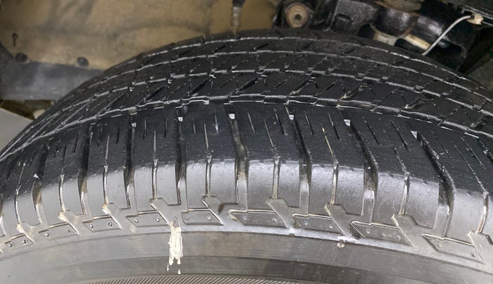 2019 Ford Endeavour 2.2l 4X2 MT Titanium, Diesel, Manual, 95,939 km, Right Front Tyre Tread