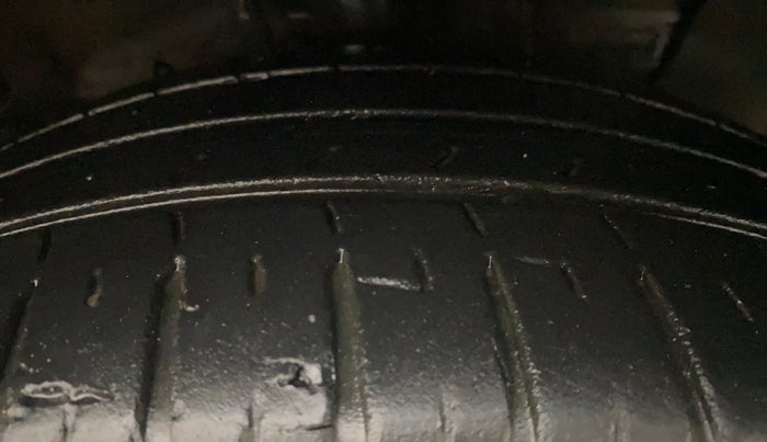 2020 Hyundai Verna SX 1.5 VTVT IVT, Petrol, Automatic, 41,237 km, Right Front Tyre Tread