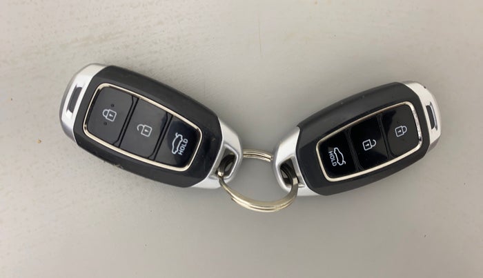 2020 Hyundai Verna SX 1.5 VTVT IVT, Petrol, Automatic, 41,237 km, Key Close Up