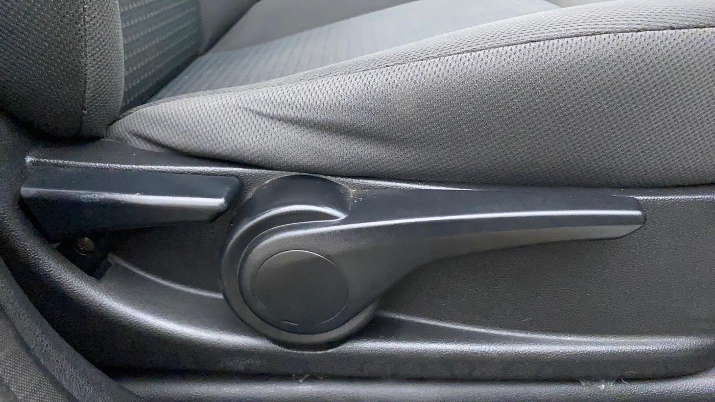2016 Tata Tiago XZ PETROL, Petrol, Manual, 86,517 km, Driver Side Adjustment Panel
