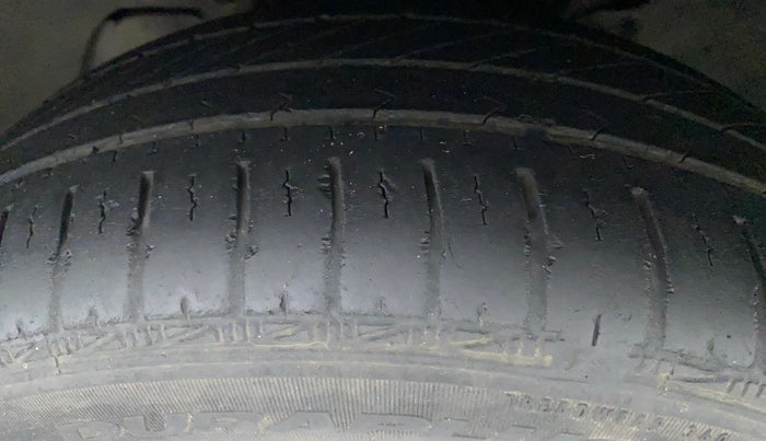 2016 Tata Tiago XZ PETROL, Petrol, Manual, 86,517 km, Left Front Tyre Tread