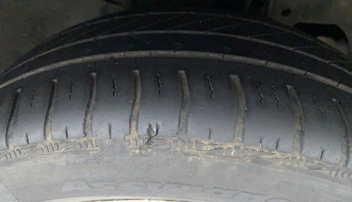 2016 Tata Tiago XZ PETROL, Petrol, Manual, 86,517 km, Right Front Tyre Tread
