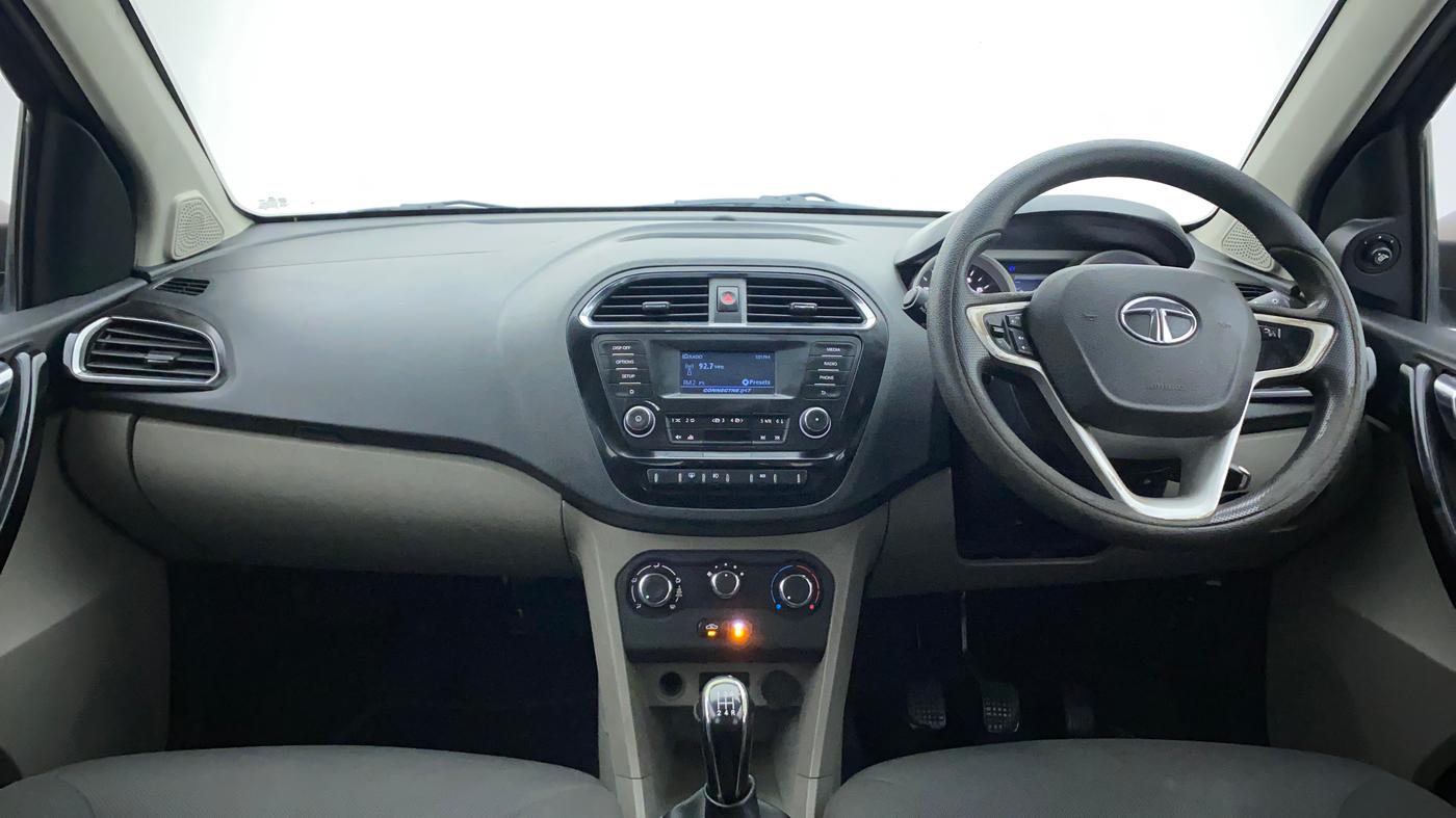 2016 Tata Tiago XZ PETROL, Petrol, Manual, 86,517 km, Dashboard